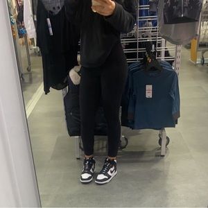 Meet your Posher, Abbie